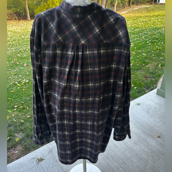 CARBON2COBALT Plaid flannel Button-Up Shirt - Picture 4 of 6